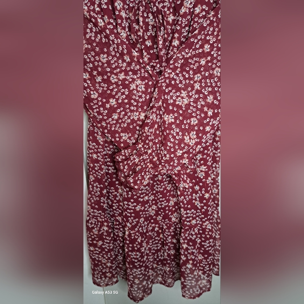 Burgundy Floral Pattern Dress - Picture 8 of 12